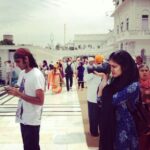 Malavika Mohanan Instagram - Gurudwaara. #goldentemple #Amritsar #Punjab #india #sikh #holy #igers #igdaily #gf_daily #gang_family #indianigers