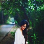Malavika Mohanan Instagram - #nofilter #Canon #primelens #portrait #fashion #style #outfitoftheday #OOTD #fashionblogger #instapic #instaoutfit #India #Mumbai #redlips #sheer