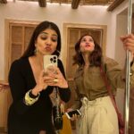 Malavika Mohanan Instagram - If you went out for a girls’ night out and didn’t do a bathroom photo session then did you go for a girls’ night at all? 🤔 👯‍♀️ With my favourite partners-in-crime @nittigoenka @tanur.s 🥂 ♥️
