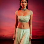 Malavika Mohanan Instagram – Playing muse to the lovely @shehlaakhan 💕

Photographer: @rahuljhangiani 
Stylist: @sheefajgilani
Jewellery Courtesy: @rarejewels.arankalegacy
Hair: @souravroy_1999 
Makeup: @makeupbyriddhima
Video: @mrmstudio