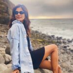 Malavika Mohanan Instagram - The joy of being isolated in the right place 🌊🖤 #soulfood Somewhere In Portugal