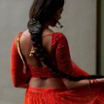 Malavika Mohanan Instagram - Happy Dussera to all you beautiful people 🧡✨ #DusseraMood 📸 @vaishnavpraveen @sonamdoesmakeup @nishisingh_muah @theitembomb @bhumikagrover • @merojewellery