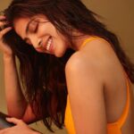 Malavika Mohanan Instagram - @abheetgidwani making me look like a 🍑 Styled by @sheefajgilani Makeup @makeupbyanighajain Hair @nishisingh_muah Public Relations @theitembomb