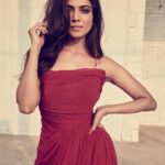 Malavika Mohanan Instagram - 🌹 Photography• @vaishnavpraveen @thehouseofpixels Outfit• @tarikedizofficial Styling• @mohitrai @tarangagarwal_official Makeup• @nittigoenka Hair• @rohit_bhatkar Public Relations• @theitembomb
