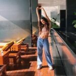 Malavika Mohanan Instagram - A little bit of sun and a little bit of stretch ☀️ 🙆‍♀️