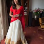Malavika Mohanan Instagram – Half-saree-ing in this pretty outfit today for Onam! ☺️ 🌹✨
@poornimaindrajith 😘

@the.mad.hair.scientist thank you for always being my 4am(in this case 4pm, but you get the emotion) hairstylist bff 🤗