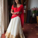 Malavika Mohanan Instagram – Half-saree-ing in this pretty outfit today for Onam! ☺️ 🌹✨
@poornimaindrajith 😘

@the.mad.hair.scientist thank you for always being my 4am(in this case 4pm, but you get the emotion) hairstylist bff 🤗