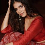 Malavika Mohanan Instagram – Giving the classic white & gold a break this time with another one of my favourite Onam colours! ♥️🌹 @mogradesigns @potpourri_studio 

@vaishnavpraveen • @sonamdoesmakeup • @nishisingh_muah • @theitembomb