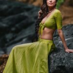 Malavika Mohanan Instagram – *Insert Mani Ratnam song* 💚

Photographs by @arjunkamath87 
Designed & styled by @wardha_ahamed
Makeup @makeupartistkarishmabajaj 
Hair @nishisingh_muah 
Public Relations @theitembomb 
Jewellery @bhavyarameshjewelry