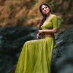 Malavika Mohanan Instagram - From a far away time, in a far away land 💚 Photographs by @arjunkamath87 Designed & styled by @wardha_ahamed Makeup @makeupartistkarishmabajaj Hair @nishisingh_muah Public Relations @theitembomb Jewellery @bhavyarameshjewelry