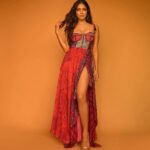 Malavika Mohanan Instagram – Kickstarting ‘Master’ promotions in Mumbai in an outfit similiar to the emoji which encapsulates my excitement for the film 💃🏻💃🏻💃🏻😜 🥰

@saakshakinni • @tejasnerurkarr • @theitembomb • @makeupartistkarishmabajaj