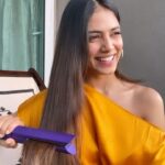 Malavika Mohanan Instagram – Always wanted something that’s this easy to use 💁🏻‍♀️ The New Dyson Corrale is cordless, causes 50% less hair damage and the flight ready feature is an added bonus 💜

@dyson_india #DysonCorrale