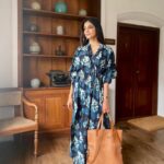 Malavika Mohanan Instagram - Kaftan and tans for the day 🤍 📸 @srindaa