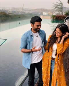 Malavika Mohanan Instagram - So glad to have met you and worked with you, my fellow leo co-actor! 🦁 Will miss your infectious laughter, learning so much from you everyday and our mutual love for ‘maggi’ 😋

Had a blast of a first schedule, and can’t wait to start the second one soon! 🎬 #D43
