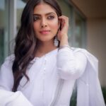 Malavika Mohanan Instagram - 🕊🤍