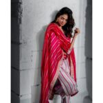 Malavika Mohanan Instagram - My favourite time of the year usually is when we begin the festivities and celebration of Navratri - meeting family and relatives after a long time, frantic outfit and jewelry shopping with friends, decorating the house, nomnom-ing on the most delicious food and so much laughter, joy and festive spirit in the air! A more sombre celebration this year for obvious reasons, but nevertheless, wishing all of you a very Happy Navaratri 💫✨