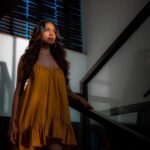 Malavika Mohanan Instagram – ☀️🧡〽️
.
📸 @pratik8shah 
@deme_love_ • @the.mad.hair.scientist • @theitembomb • @triparnam