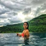 Malavika Mohanan Instagram - 🌊 📸 @amrithakarnakardesign