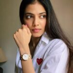 Malavika Mohanan Instagram - A crisp white shirt and a good watch has always been my favourite go-to outfit 💓 Glam up your wardrobe with a gorgeous @danielwellington watch, and get a complimentary strap with your purchase! Use my code ‘MALAVIKA’ to get 15% off #danielwellington . . www.danielwellington.com