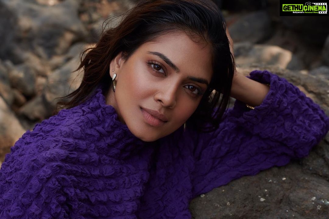 Malavika Mohanan Instagram - 💜 @thehouseofpixels • @nittigoenka • @mikedesir • @manishamelwani • @theitembomb
