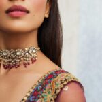 Malavika Mohanan Instagram - Beauty is in the details ♥️ @sabyasachiofficial @jaipurgems