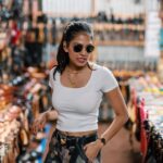 Malavika Mohanan Instagram - #throwback to some intense souvenir shopping in Tanzania with @ripanshijain 🦁 #midweekblues #takemeback #safarigirls