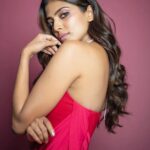 Malavika Mohanan Instagram – @gabycharbachy • @eshaamiin1 • @rishabhkphotography • @theitembomb • @makeupartistkarishmabajaj • @nishisingh_muah