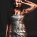 Malavika Mohanan Instagram – @kanganatrehanofficial • @triparnam • @theitembomb • @makeupartistkarishmabajaj • @meiteiartist • @ankitanevrekar_photography