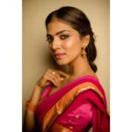 Malavika Mohanan Instagram – If I had to pick only one accessory to wear for the rest of my life it would any day be ‘jhumkis’ 🤓♥️ #traditionallove #southindianatheart .
.
@pallavi_85 • @makeupartistkarishmabajaj • @meiteiartist • @kiransaphotography