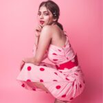 Malavika Mohanan Instagram – 💅🏻💅🏻💅🏻
.
.

@gauriandnainika • @archamehta • @theitembomb • @makeupartistkarishmabajaj • @meiteiartist • @ankitanevrekar_photography