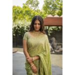Malavika Mohanan Instagram – Today for #thalapathy64 pooja 💕🙏🏻✨ .
.
Saree•• @ri_ritukumar 
Stylist•• @triparnam 
PR•• @theitembomb 
Necklace•• @aquamarine_jewellery 
Makeup•• @makeupartistkarishmabajaj 
Hair•• @mayurinalli_h_mua 
Photographs•• @kiransaphotography