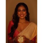 Malavika Mohanan Instagram - Wishing all of you a very happy Onam! ✨🌺