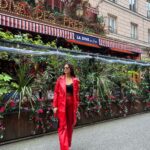 Malavika Mohanan Instagram - When I took painting the town red a little too literally 🤷🏻‍♀️ 🎈 @sheefajgilani • @louboutinworld • @zabellaofficial Paris, France