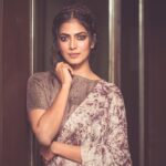 Malavika Mohanan Instagram – 🍂
.
.
@padmaja.online 
@the.mad.hair.scientist 
@theitembomb 
@devsphotographyofficial 
@makeupartistkarishmabajaj 
@stylisttsahilgulati 
@chintan_shah1998