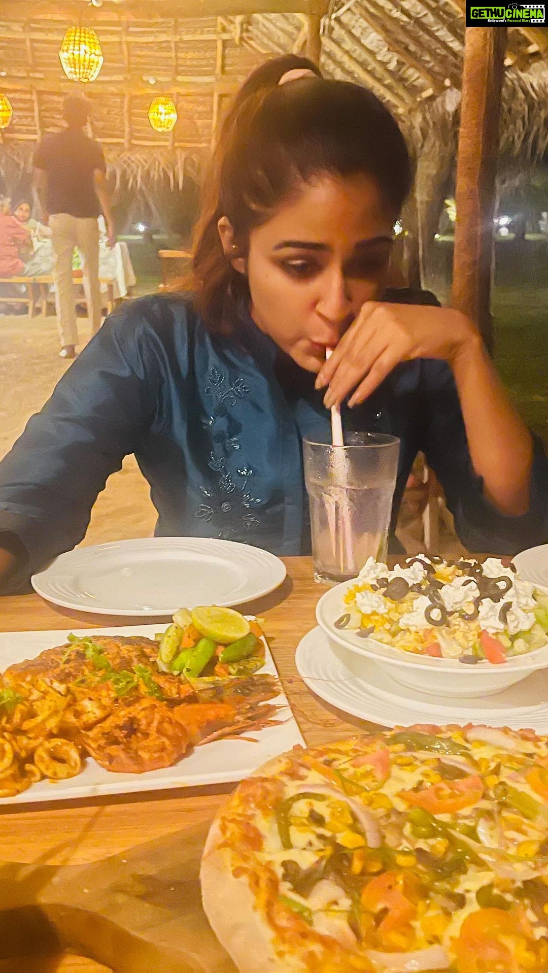 Malavika Wales Instagram - Blowing Bubbles 🕊 Just being random me #whattakesyourfancy #justme