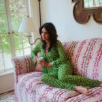 Mallika Sherawat Instagram - One day at a time :) 🧚‍♂️ . . . . . . . #elegant #positive #happylife #livelovelaugh #smile #justkeepsmiling #happyvibes #enjoy #smiling #goodmood #strongvibes #selflove #love #instalove #canonphotography #happiness #positivemindset #decisions #joyinthejourney #confidence #positivemind #positiveaffirmations #liveinthemoment #thinking #positive #exploreyourself #optimism #better #natural Los Angeles, California