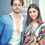 Mamta Mohandas Instagram – The Blues, the Whites n more.. 
with @tigerjackieshroff 🧿 at @iifa presscon.
 
Styled in a stunning satin evening dress by @beingsalmankhan ‘s very own designer @ashley_rebello 💕 💃🏻 Etihad Arena