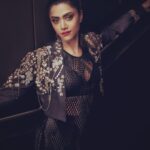 Mamta Mohandas Instagram - Forget the rules.. If you can carry it, Wear it! Designer @ashley_rebello HMU @renjurenjimar 📸 @faisal_tirz #fashion #black #rockstar #iifa #designer #abudhabi #instagood #instafashion #style #hairstyles #statement #turnup W Abu Dhabi – Yas Island