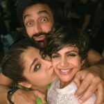 Mandira Bedi Instagram - Happy happy birthday to you my sweetest, loving and the most fiercely loyal friend, Samu..!! You really have so much love to give and such a beautiful heart. ❤️✨You have made Viru, Tara and me your family.. and now you are stuck with us for Life!!!! I love Oriyama, I love our sleepovers at yours.. and our evenings of beautiful conversations and your yummy home cooked food that is made with so much ❤️!!! (The Andachya poornyacha that you make is a #gamechanger ! 🤪) My Samu, When I count my blessings, I feel so much gratitude for you!! Happy birthday.. Love you... ❤️❤️❤️