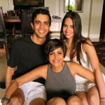 Mandira Bedi Instagram – Family time with Bhaiya, Dips, Karan and Anisha ❤️✨❣️🧿💥