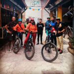 Manisha Koirala Instagram - Met some serious #adventuresports enthusiasts of #Nepal in interesting lane of #thamel area..#cycling #morningroutine #ktmcity