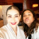 Manisha Koirala Instagram - Makeup is art.. Beauty is spirit!! #makeuplooks #makeup M&H by @rashmishastri