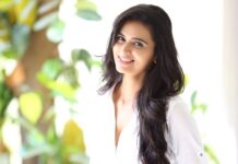 Meenakshi Dixit Instagram - Goodmorning ✨ #meenakshidixit #goodmorning #sunshine #love #photooftheday #instagood