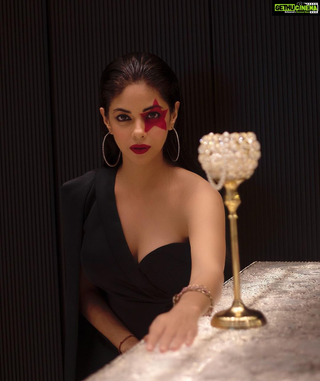 Meera Chopra Instagram - You just have to trust your own madness!!