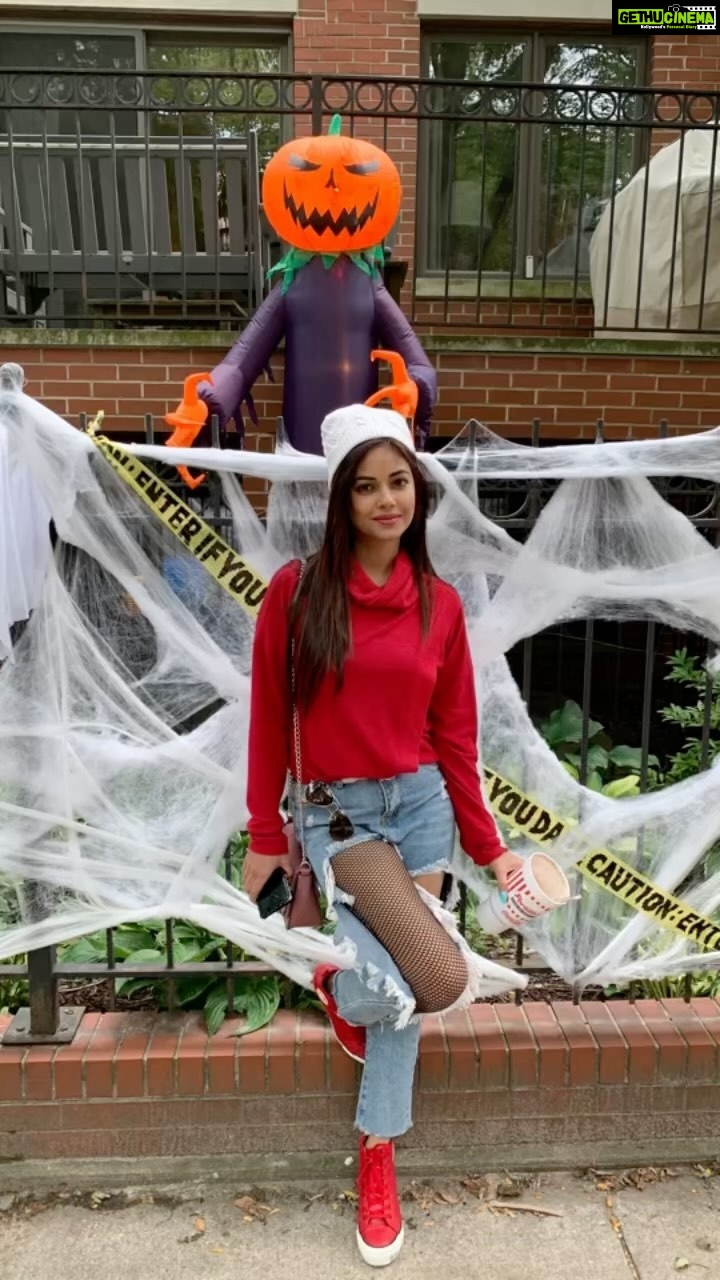 Meera Chopra Instagram - #funreels #funnyvideos #comedyreels