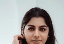 Meera Nandan Instagram - BTS of @vaffara_ shoot @unnips @asaniya_nazrin I told you I miss kochi 🥹 #bts #shoot #photoshoot #throwback #instareels #reels #shortreels #reelsinstagram Kochi, India