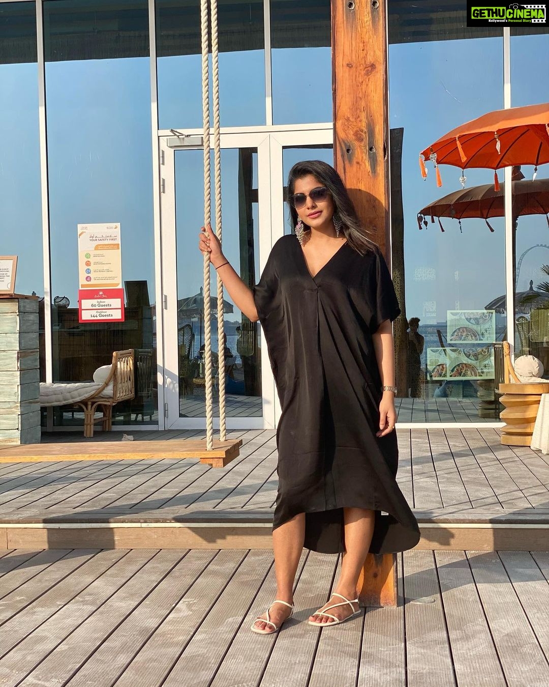 Meera Nandan Instagram - Out of captions! 😜 Dubai, United Arab Emiratesدبي