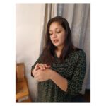 Meghana Raj Instagram - Here is a travel friendly vitamin c serum in very affordable range by @ishal_naturalz This is one of my personal favourite, glides on the skin flawlessly. The best part is, it's completely natural. Grab this wonderful vitamin c serum to reduce pigmentation and to get the natural glow. Order exclusively @ishal_naturalz