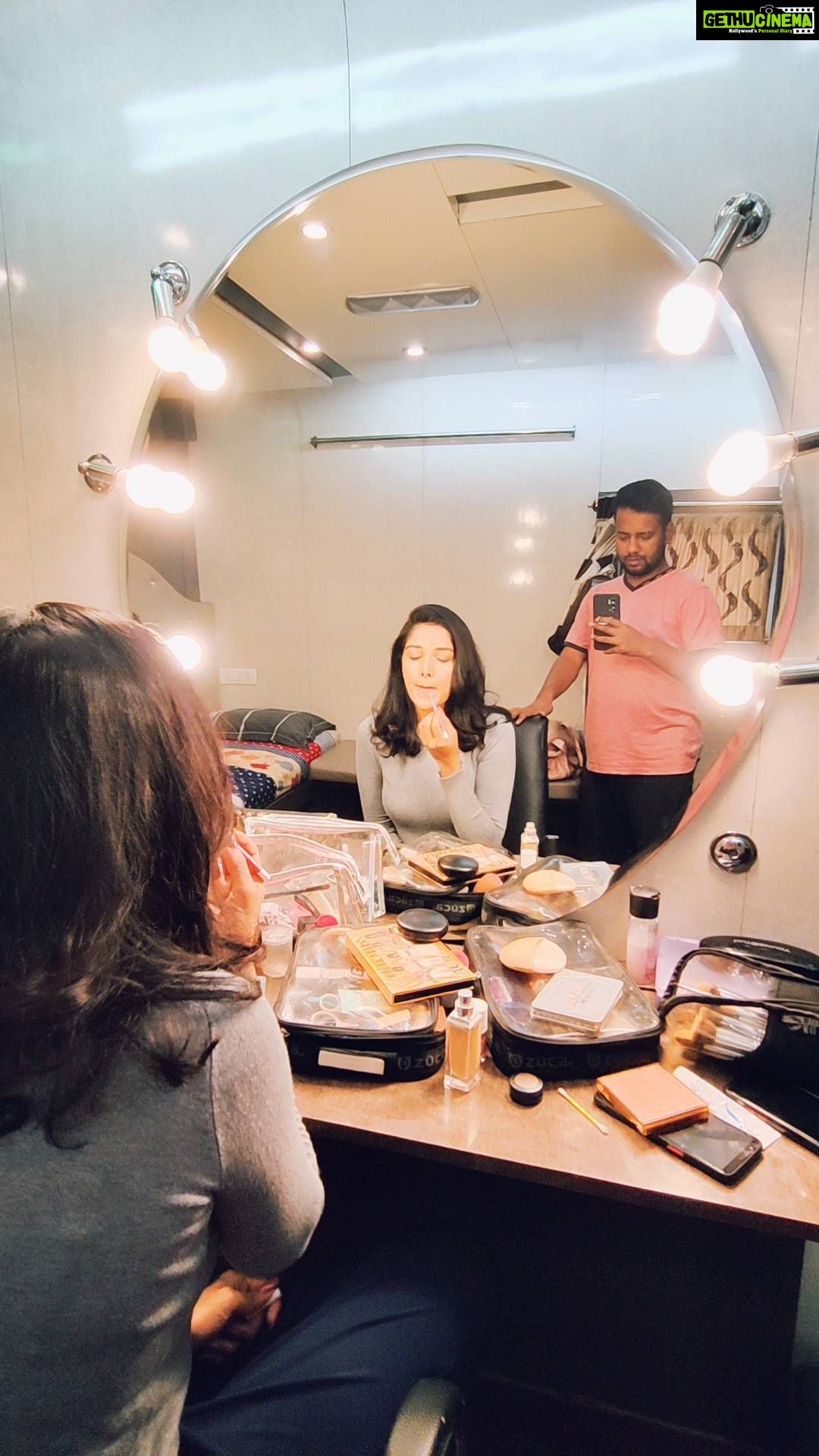 Milana Nagaraj Instagram - Ok Monday, let's do this 😊 #ShootDiaries #LoveBirds #milananagaraj