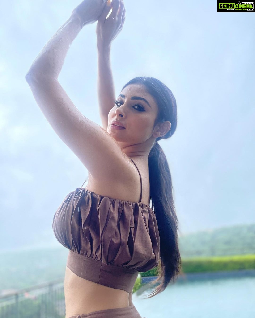 Mouni Roy Instagram - Catching raindrops ….🌧 In @_anuki.n